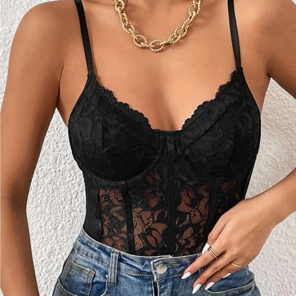 Lace Bustier Cami Bodysuit nwt size medium